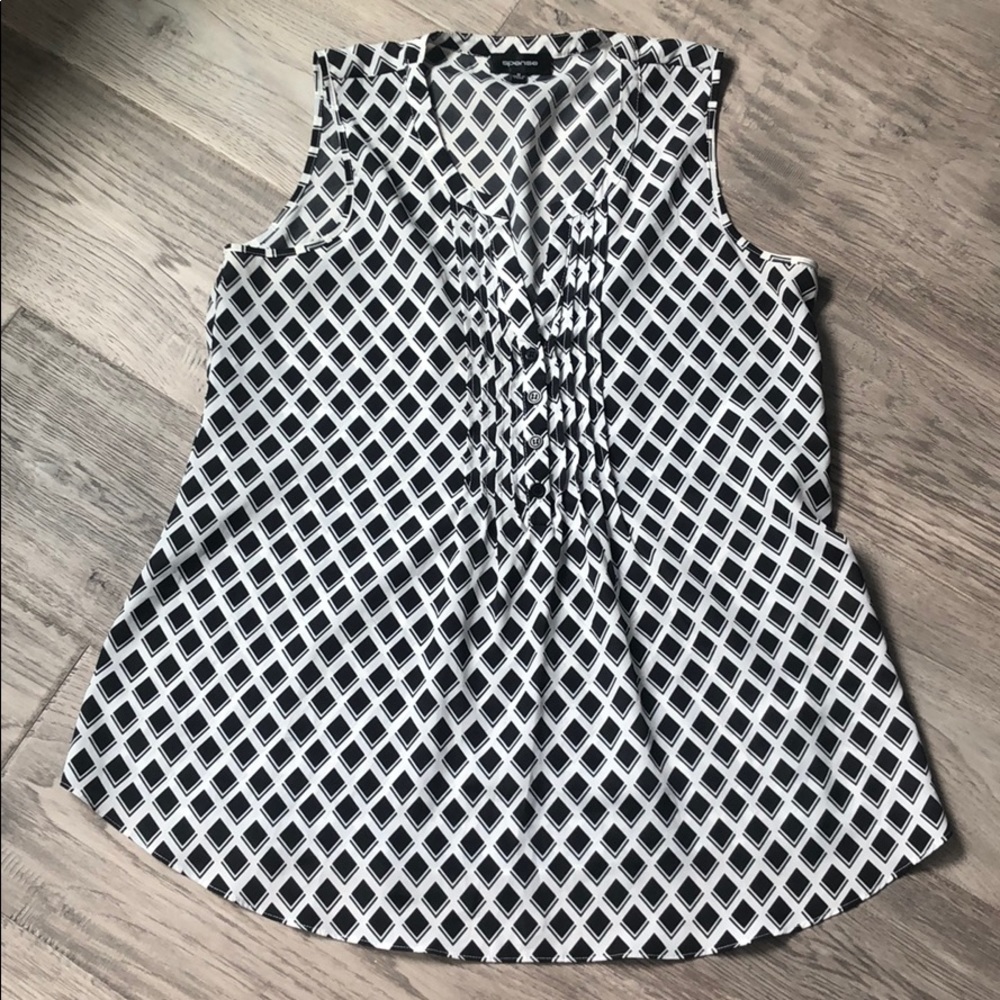 Spense sleeveless shirt - size M